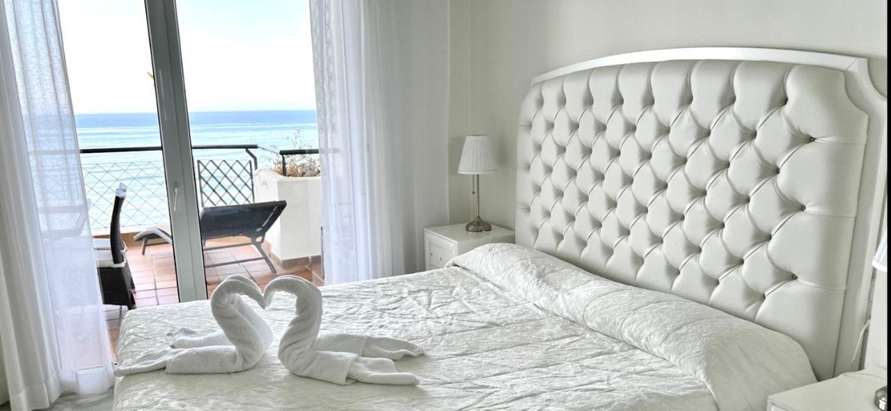 Mi Capricho A16 Beachfront Apartment Sitio de Calahonda Esterno foto