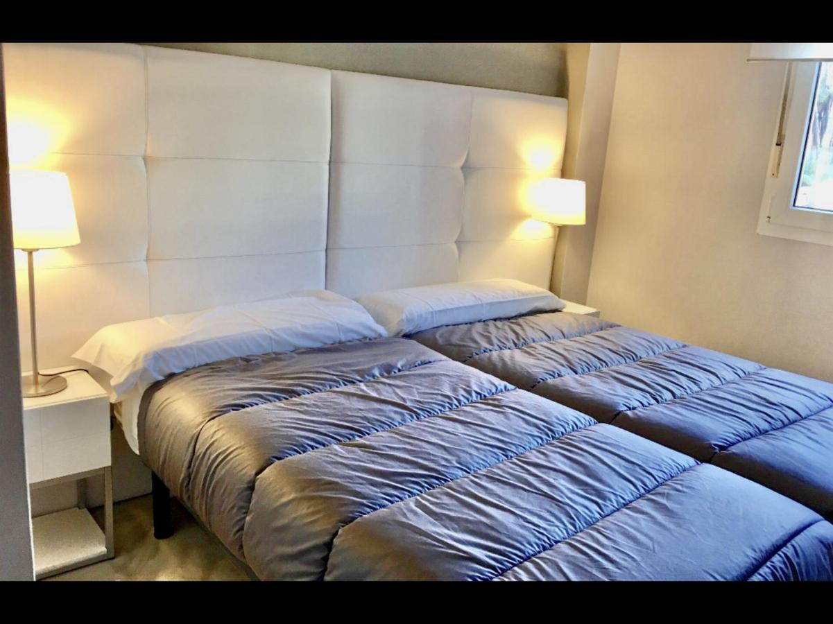 Mi Capricho A16 Beachfront Apartment Sitio de Calahonda Esterno foto
