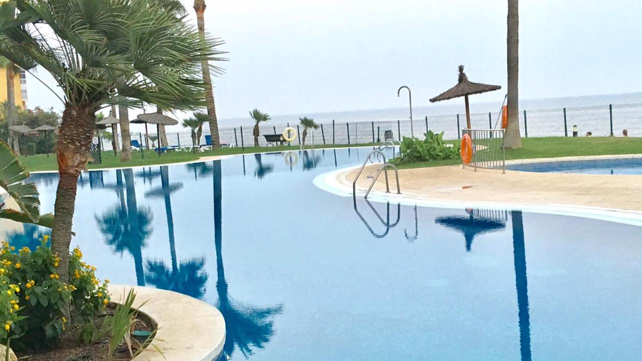 Mi Capricho A16 Beachfront Apartment Sitio de Calahonda Esterno foto
